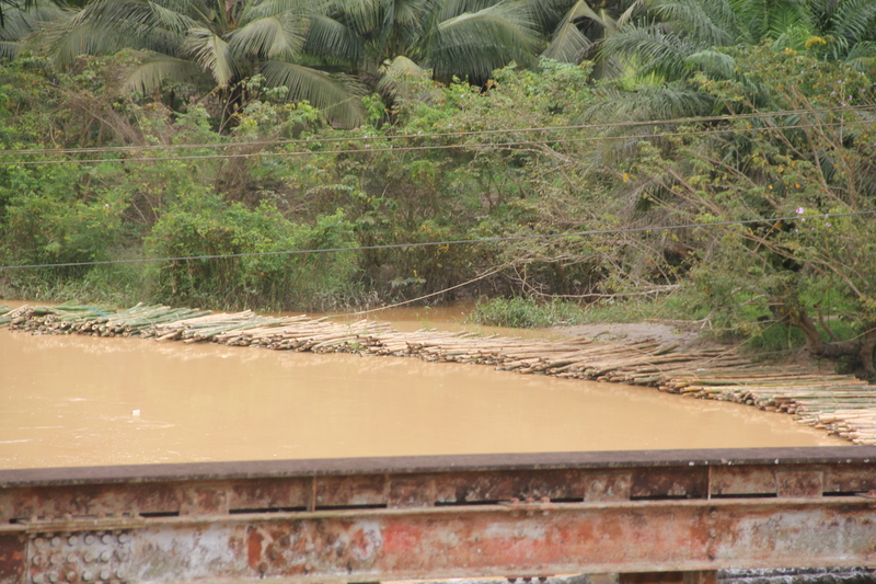 Beposo Bridge aand Rive Pra banks
